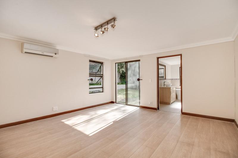 To Let 6 Bedroom Property for Rent in Fourways Gardens Gauteng