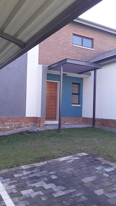 To Let 3 Bedroom Property for Rent in Amberfield Gauteng