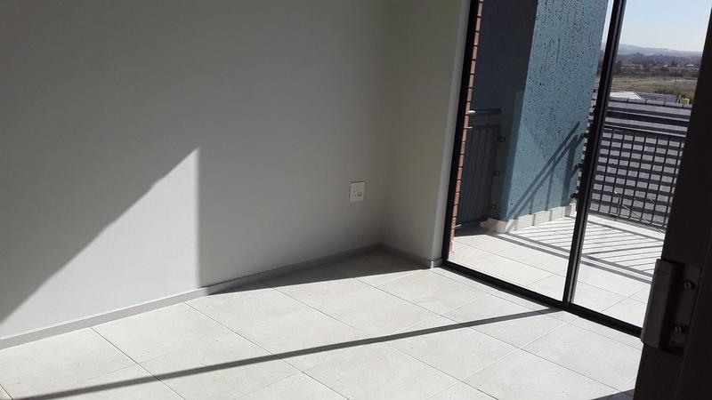 To Let 3 Bedroom Property for Rent in Amberfield Gauteng