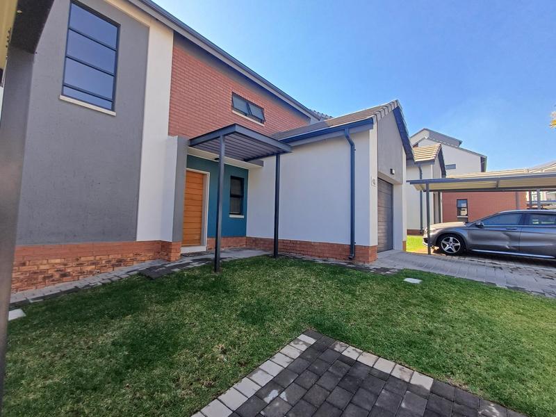 To Let 3 Bedroom Property for Rent in Amberfield Gauteng