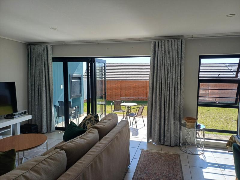 To Let 3 Bedroom Property for Rent in Amberfield Gauteng