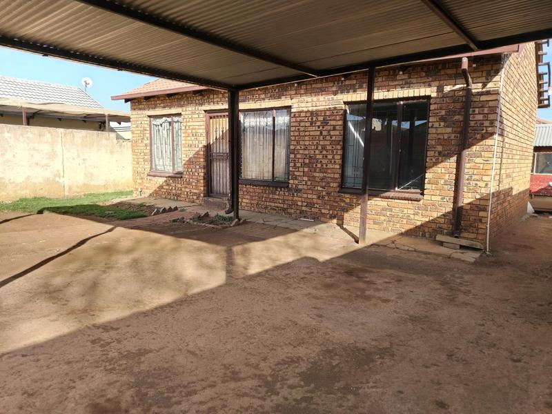 To Let 3 Bedroom Property for Rent in Danville Gauteng