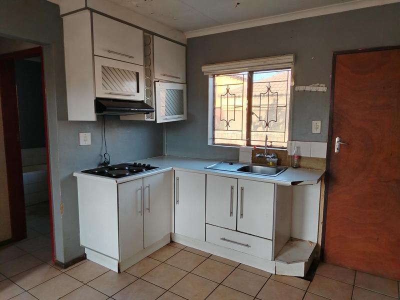 To Let 3 Bedroom Property for Rent in Danville Gauteng