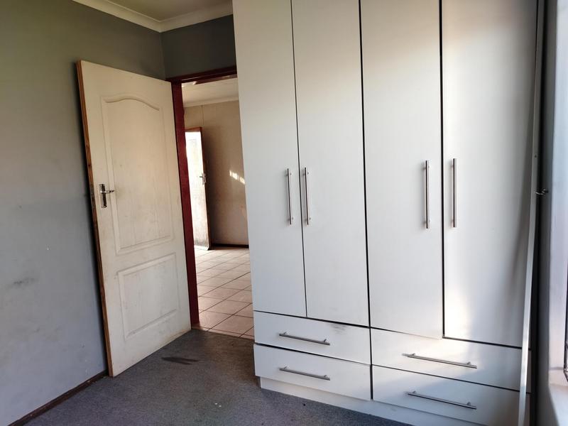 To Let 3 Bedroom Property for Rent in Danville Gauteng