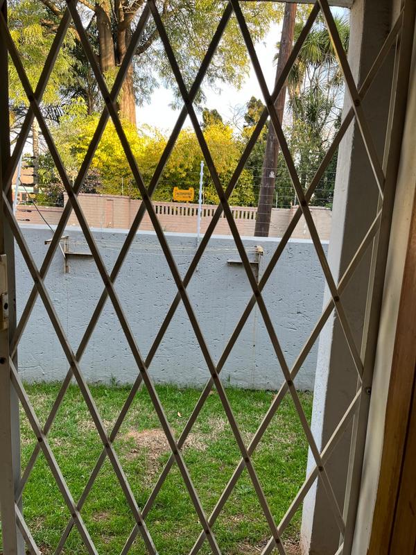 2 Bedroom Property for Sale in Glen Marais Gauteng