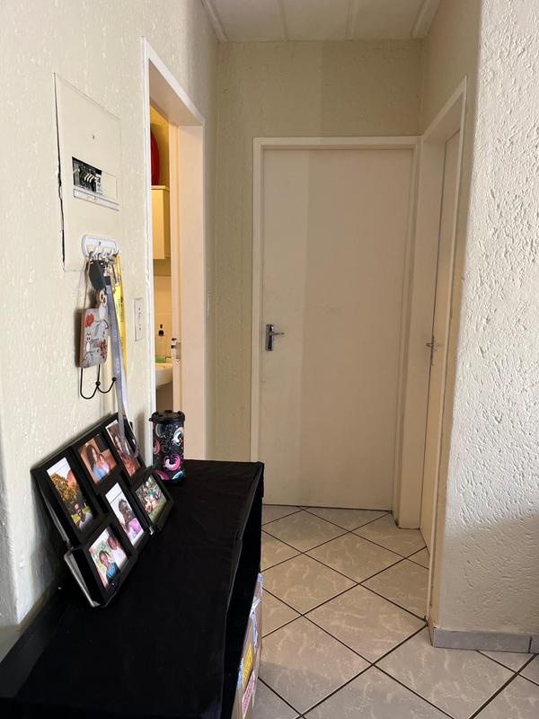 2 Bedroom Property for Sale in Glen Marais Gauteng
