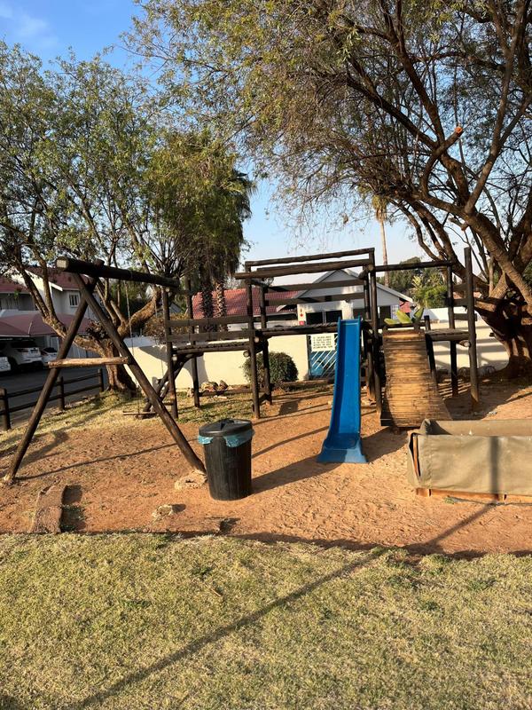 2 Bedroom Property for Sale in Glen Marais Gauteng