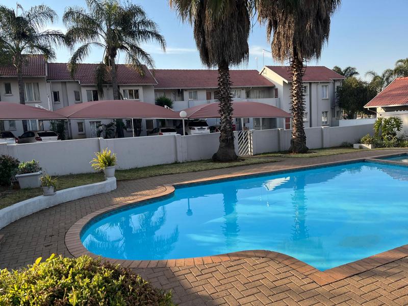 2 Bedroom Property for Sale in Glen Marais Gauteng