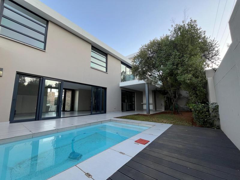 3 Bedroom Property for Sale in Waterkloof Ridge Gauteng