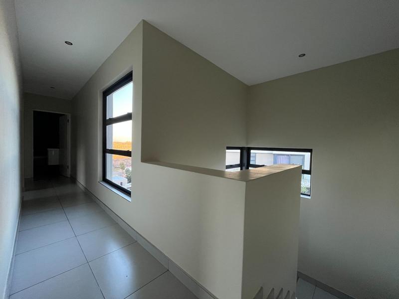 3 Bedroom Property for Sale in Waterkloof Ridge Gauteng