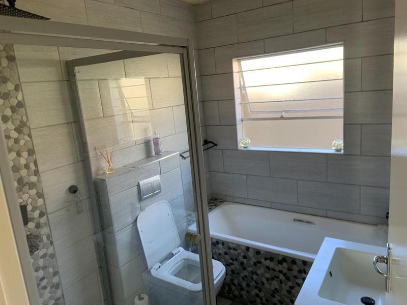3 Bedroom Property for Sale in Heuwelsig Estate Gauteng