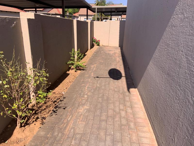 3 Bedroom Property for Sale in Heuwelsig Estate Gauteng