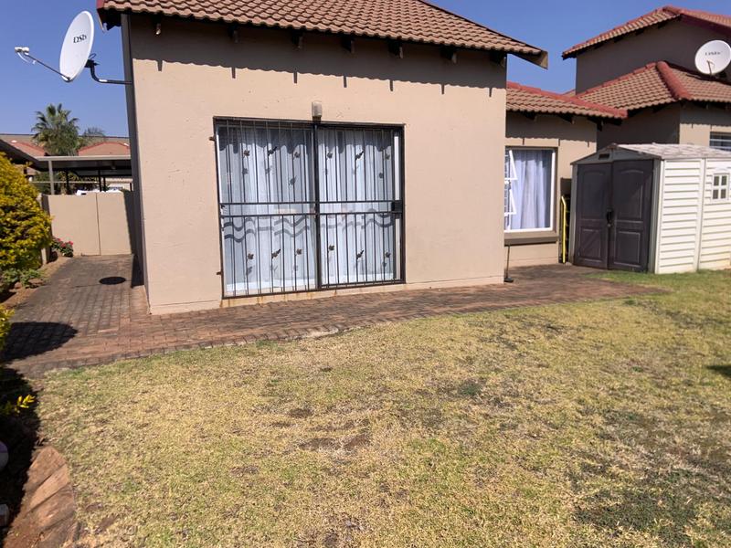 3 Bedroom Property for Sale in Heuwelsig Estate Gauteng