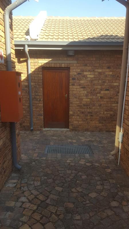 To Let 3 Bedroom Property for Rent in Bardene Gauteng