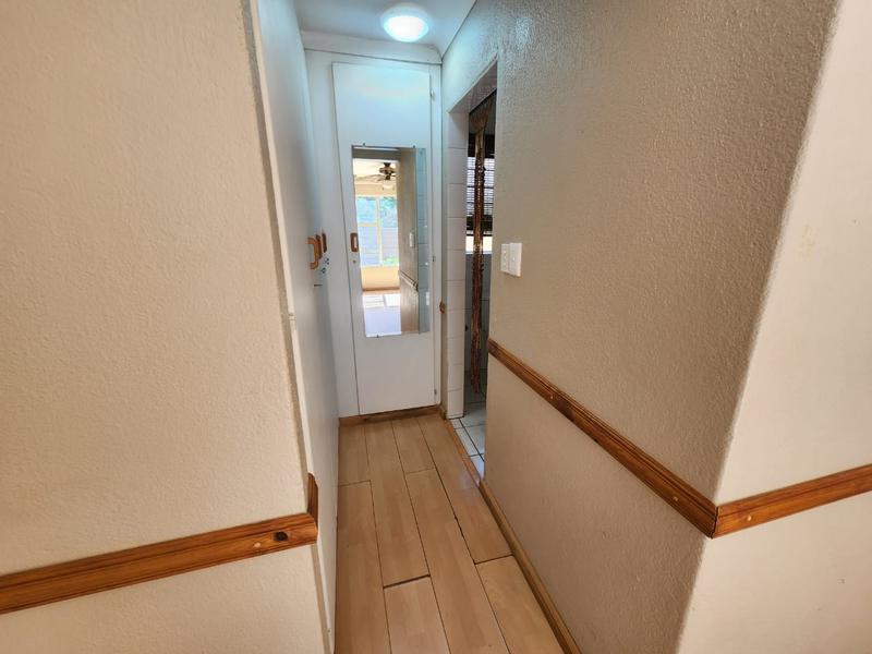 To Let 2 Bedroom Property for Rent in Roodekrans Gauteng