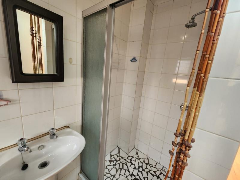 To Let 2 Bedroom Property for Rent in Roodekrans Gauteng