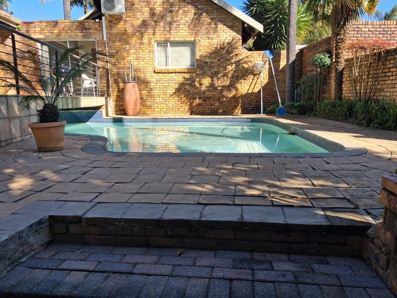 4 Bedroom Property for Sale in Moreleta Park Gauteng