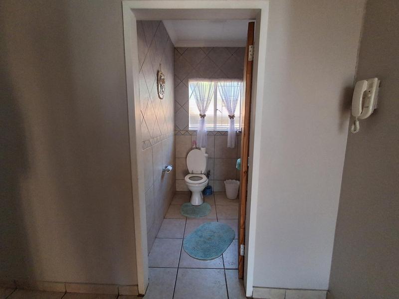 4 Bedroom Property for Sale in Moreleta Park Gauteng