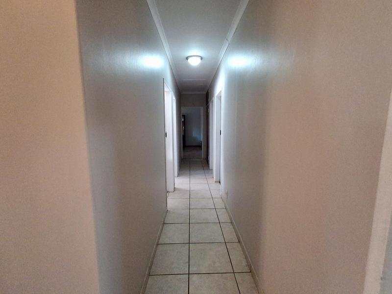 4 Bedroom Property for Sale in Moreleta Park Gauteng