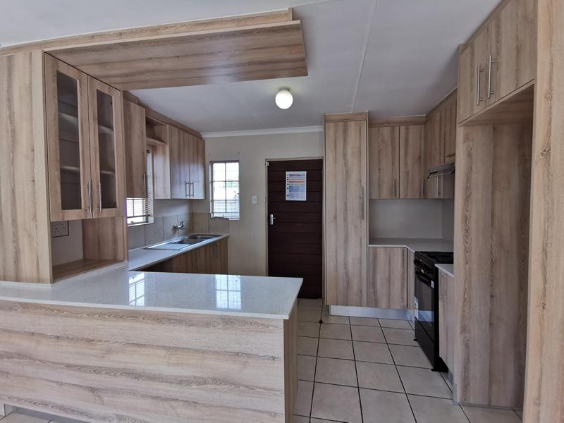 To Let 3 Bedroom Property for Rent in Sky City Gauteng