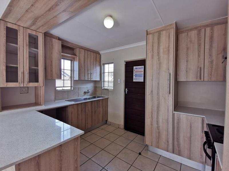 To Let 3 Bedroom Property for Rent in Sky City Gauteng