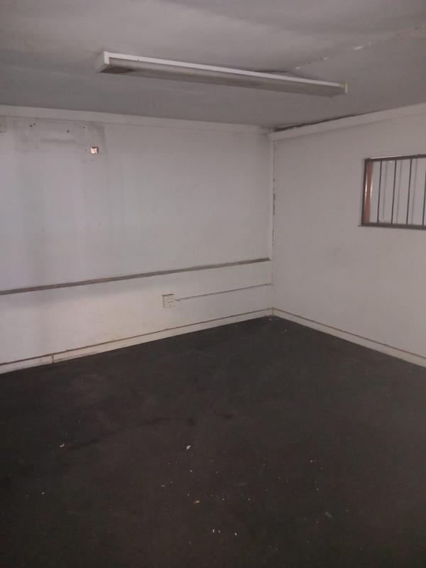To Let commercial Property for Rent in Benrose Gauteng
