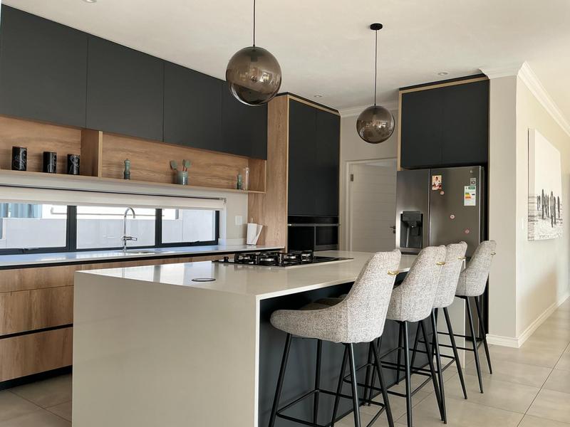 4 Bedroom Property for Sale in Midstream Heights Gauteng