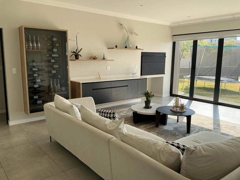 4 Bedroom Property for Sale in Midstream Heights Gauteng