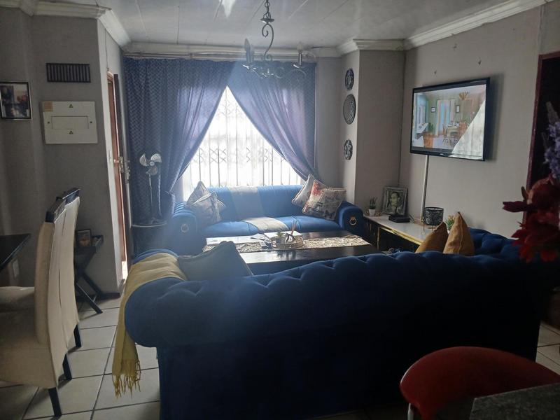 2 Bedroom Property for Sale in Karenpark Gauteng