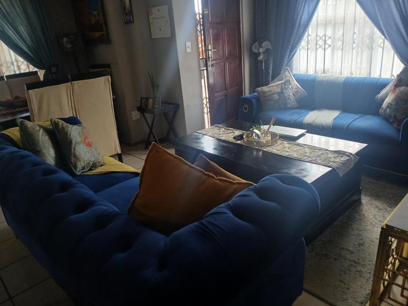 2 Bedroom Property for Sale in Karenpark Gauteng