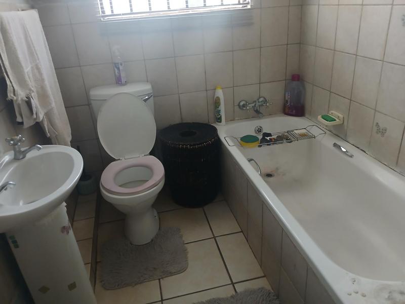 2 Bedroom Property for Sale in Karenpark Gauteng