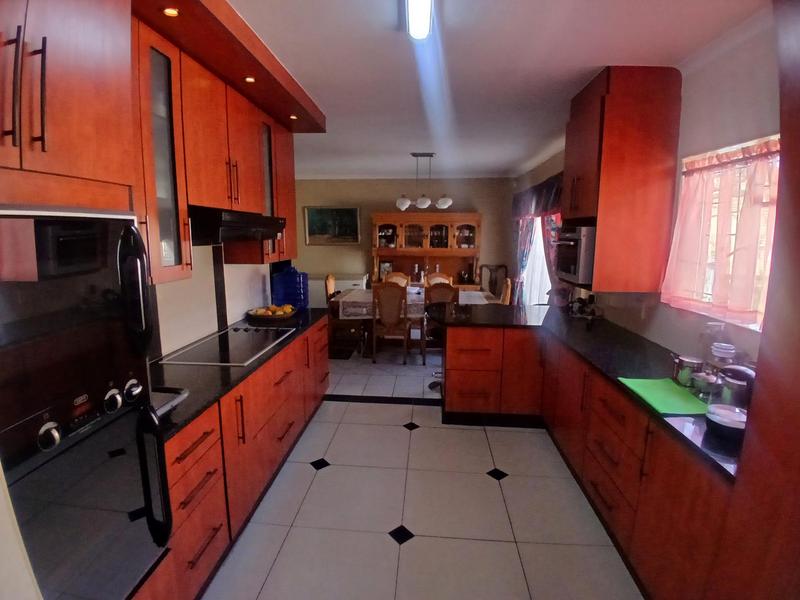 4 Bedroom Property for Sale in Ninapark Gauteng