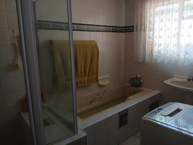 4 Bedroom Property for Sale in Ninapark Gauteng
