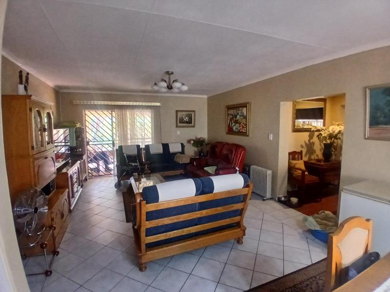 4 Bedroom Property for Sale in Ninapark Gauteng