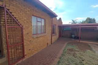 4 Bedroom Property for Sale in Florauna Gauteng