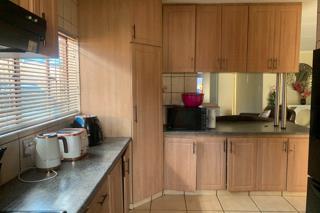 4 Bedroom Property for Sale in Florauna Gauteng