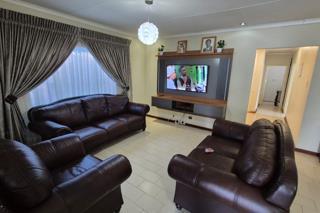4 Bedroom Property for Sale in Florauna Gauteng