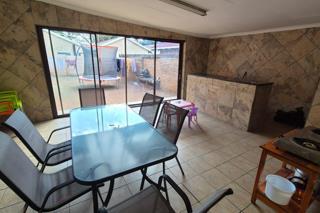 4 Bedroom Property for Sale in Florauna Gauteng