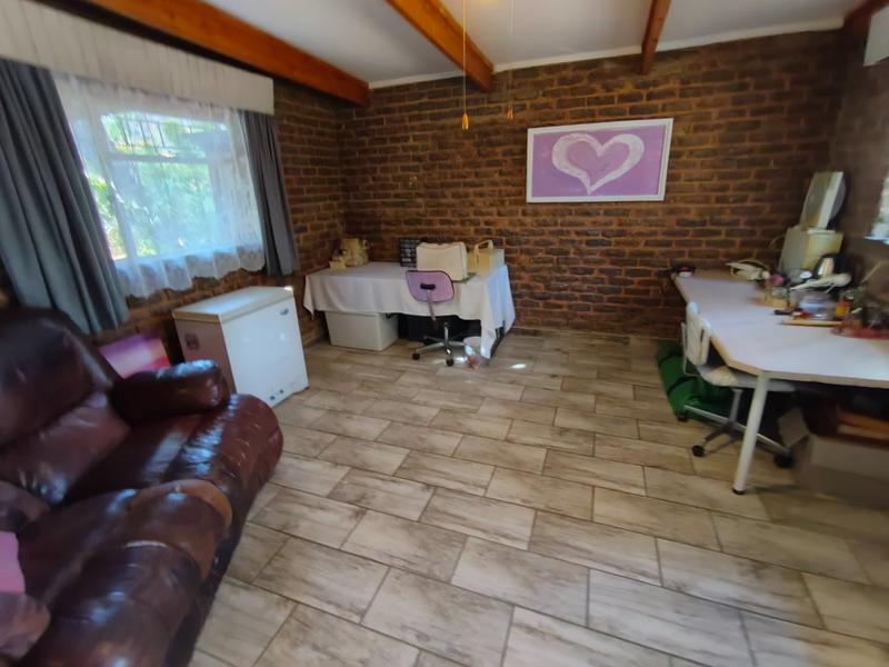 4 Bedroom Property for Sale in Karenpark Gauteng