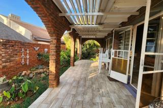 4 Bedroom Property for Sale in Karenpark Gauteng