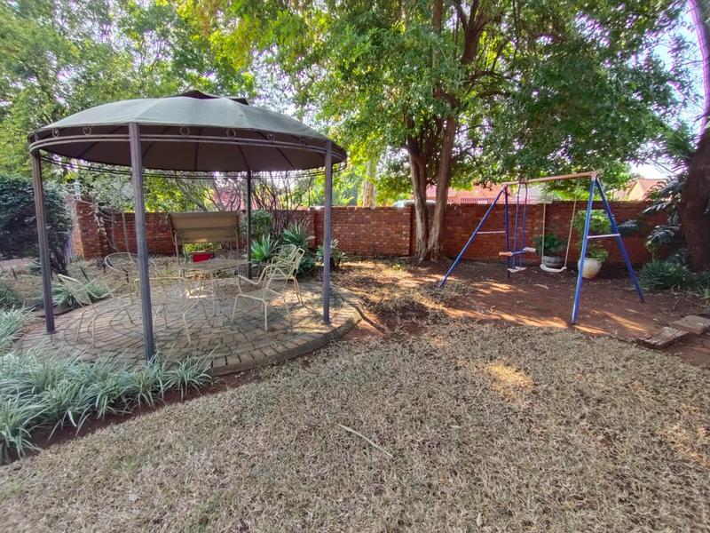 4 Bedroom Property for Sale in Karenpark Gauteng