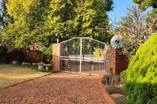 4 Bedroom Property for Sale in Karenpark Gauteng