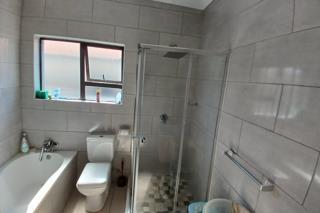 3 Bedroom Property for Sale in The Orchards Gauteng
