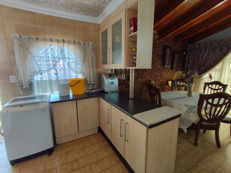 4 Bedroom Property for Sale in The Orchards Gauteng