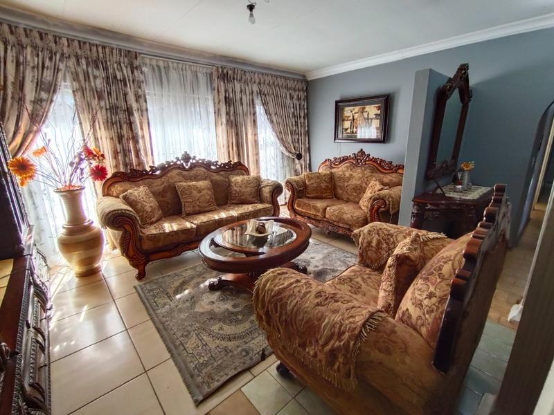 4 Bedroom Property for Sale in The Orchards Gauteng