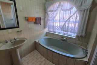 4 Bedroom Property for Sale in The Orchards Gauteng