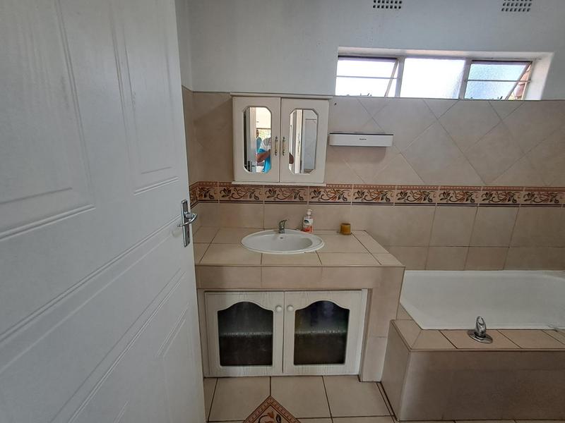 To Let 1 Bedroom Property for Rent in Edenburg Gauteng