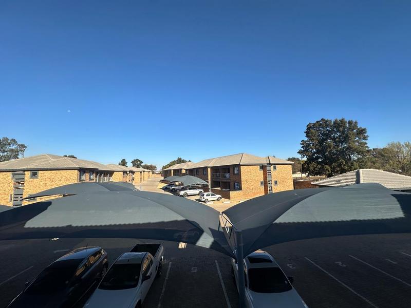 To Let 2 Bedroom Property for Rent in Cloverdene Gauteng