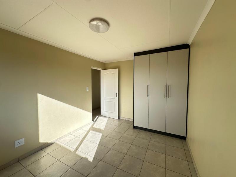 To Let 2 Bedroom Property for Rent in Cloverdene Gauteng