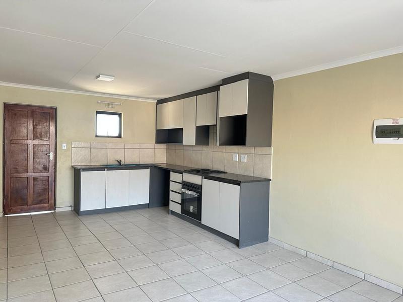 To Let 2 Bedroom Property for Rent in Cloverdene Gauteng